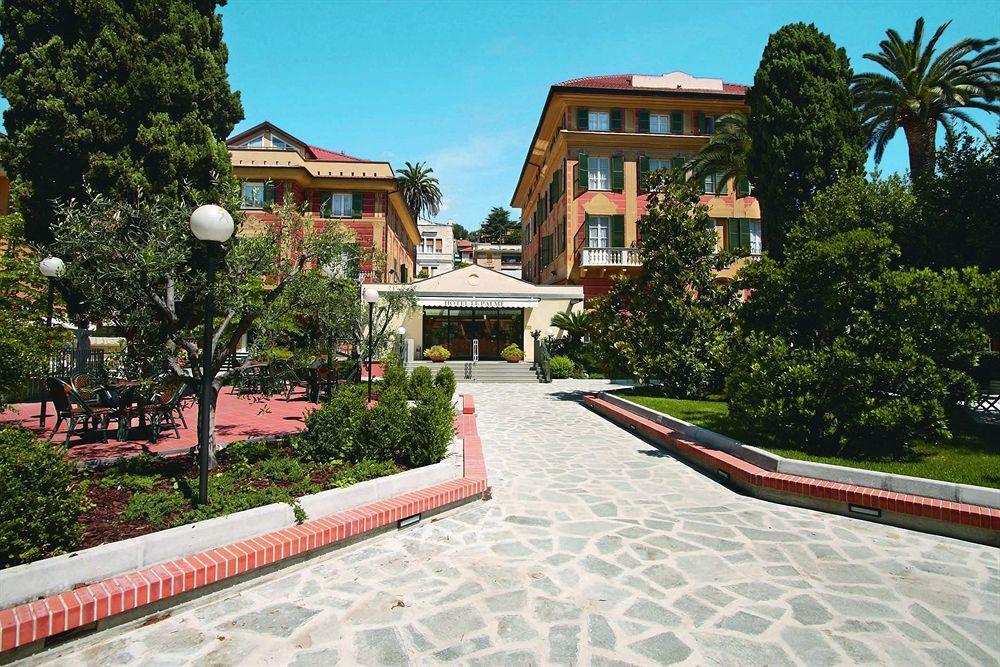 Hotel Le Palme Вараце Екстериор снимка
