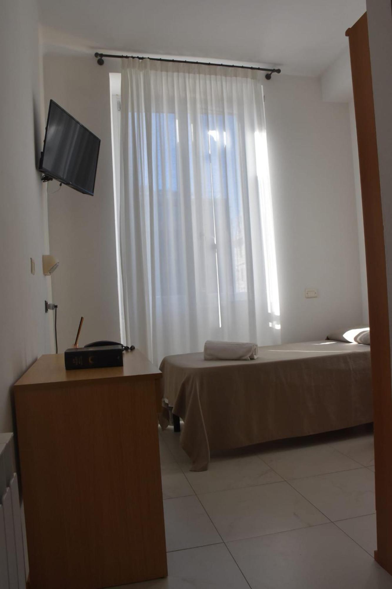 Hotel Le Palme Вараце Екстериор снимка