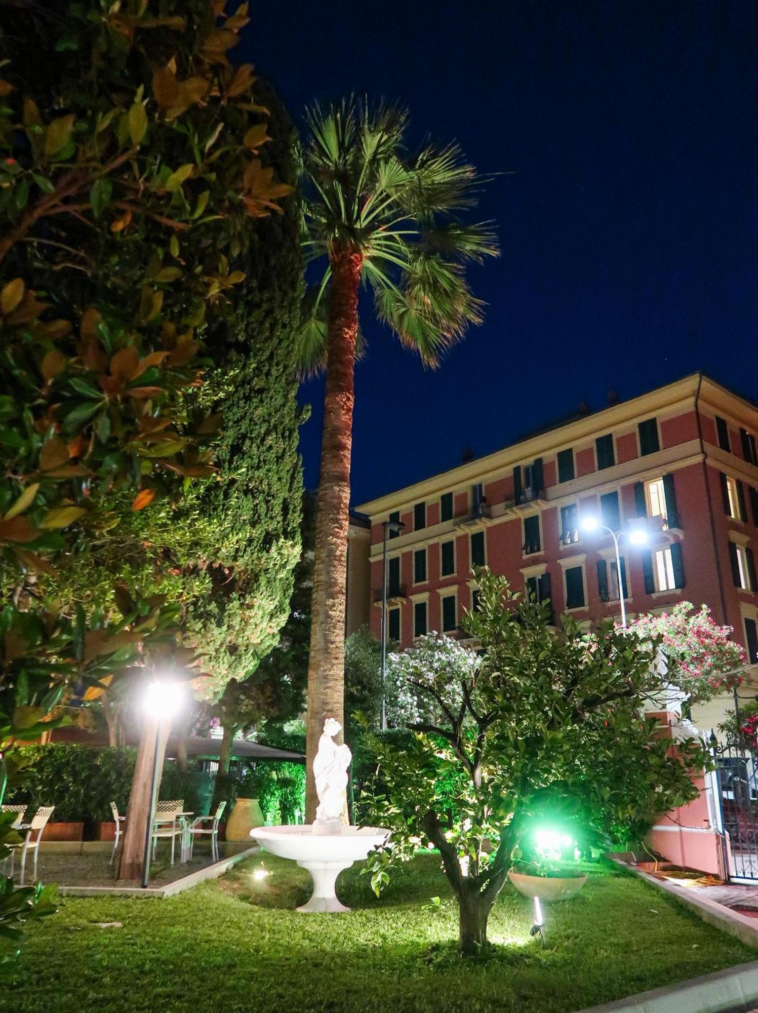 Hotel Le Palme Вараце Екстериор снимка